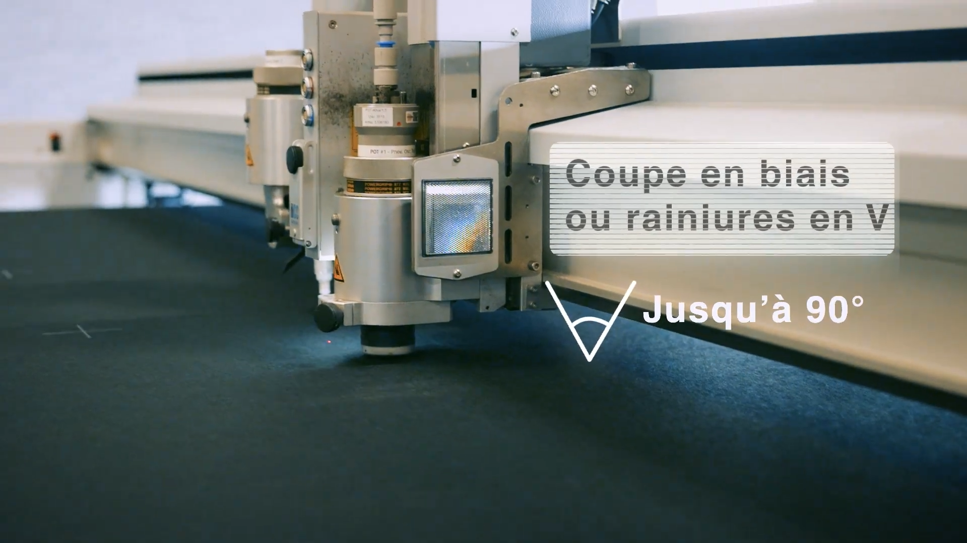 Machine de découpe Zünd